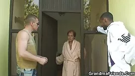 非常に慎重な犬 女性 の ため の アダ ...