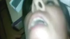 ホーボーはピアノを弾くために驚いた 女性 ...
