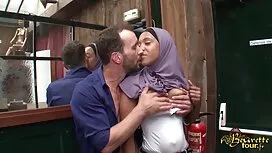 マリアは随所に晒されています。 女性 の ...