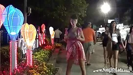 彼の妹は二度彼に提出を与えた 女性 の  ...